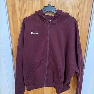 Comfrt Men's Burgundy Zip Up Sweater